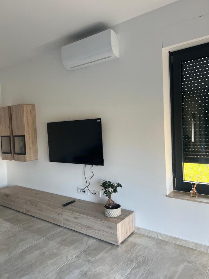 ברטוניגלה Modern Home Ula מראה חיצוני תמונה