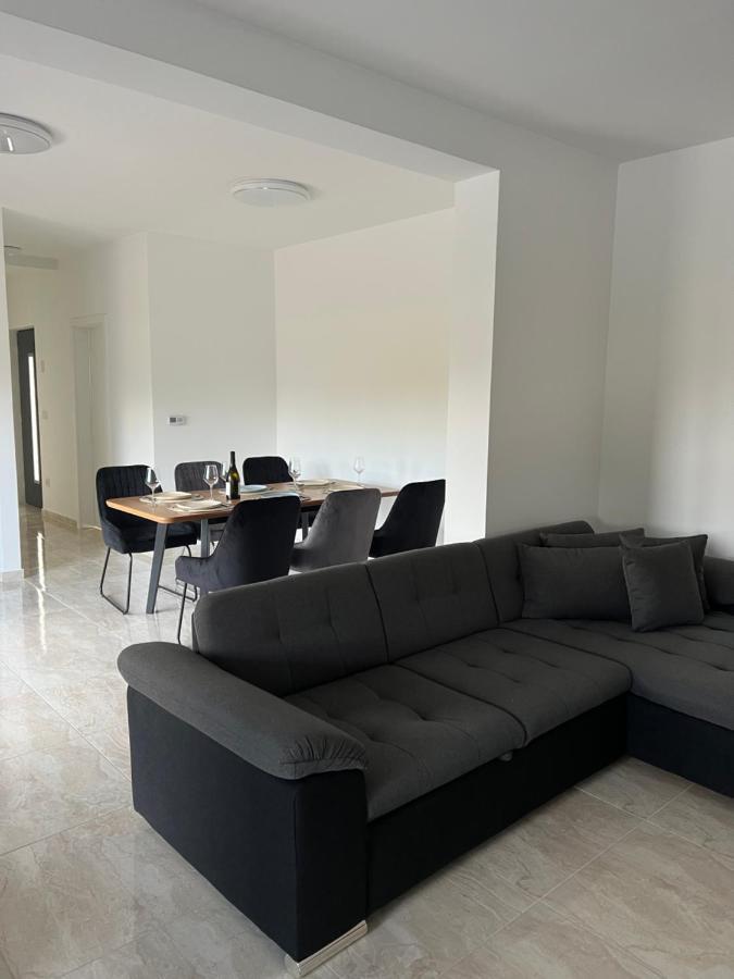 ברטוניגלה Modern Home Ula מראה חיצוני תמונה