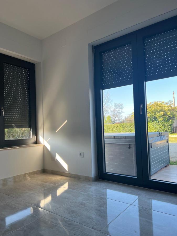 ברטוניגלה Modern Home Ula מראה חיצוני תמונה