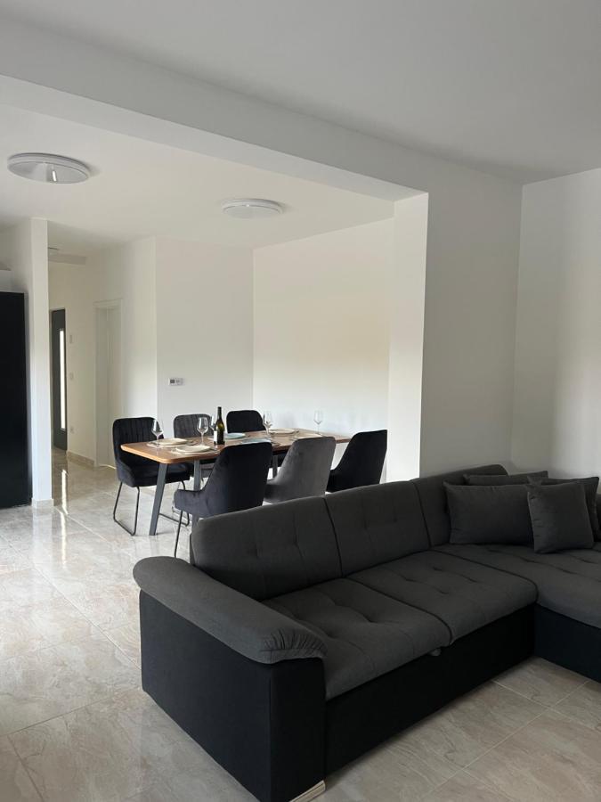 ברטוניגלה Modern Home Ula מראה חיצוני תמונה