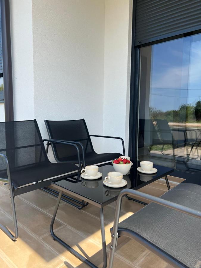 ברטוניגלה Modern Home Ula מראה חיצוני תמונה