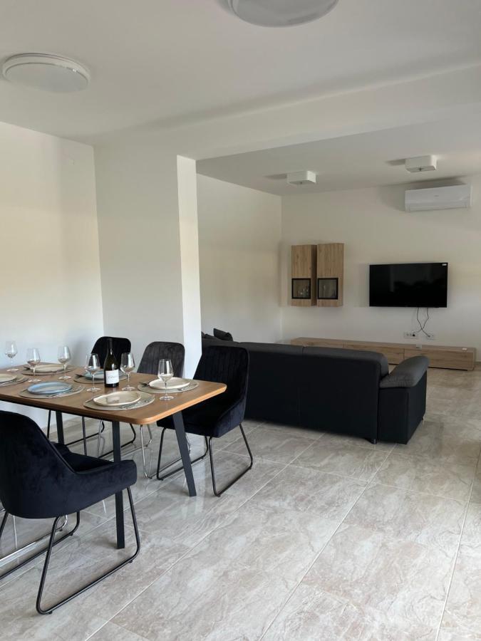 ברטוניגלה Modern Home Ula מראה חיצוני תמונה