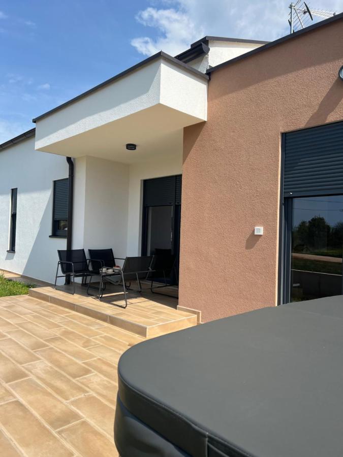 ברטוניגלה Modern Home Ula מראה חיצוני תמונה